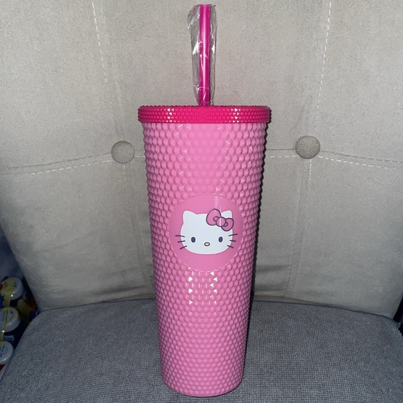 24HR DROP ⬇️ Hello Kitty Studded Tumbler - Picture 2 of 4
